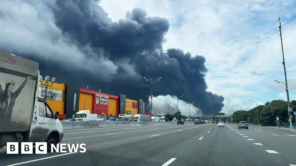 Serangan Terbesar Ukraina Hantam Moskow Sejak Perang Dimulai