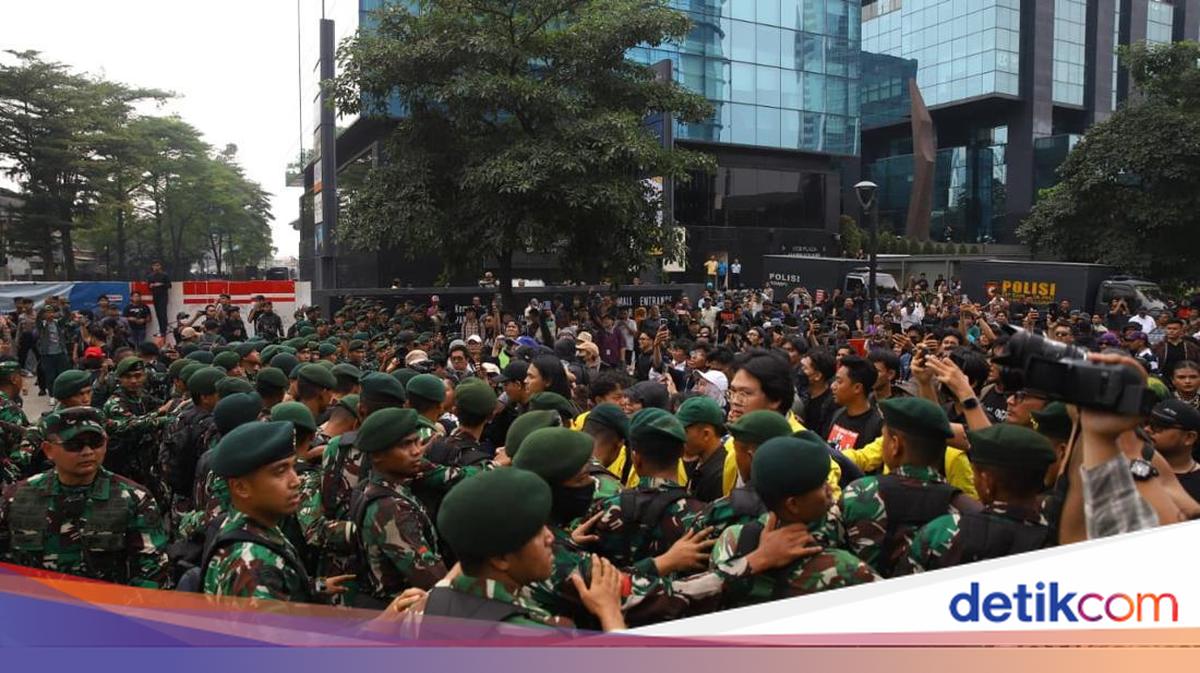 TNI Klarifikasi Pengerahan Prajurit untuk Amankan Demo di Tosari