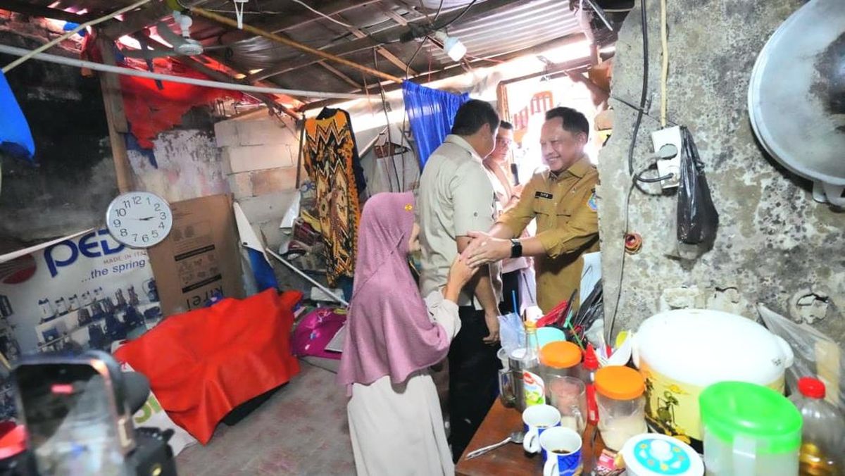 Tito Karnavian Tinjau BSPS di Jakarta Barat, Dorong Perluasan Lewat APBD