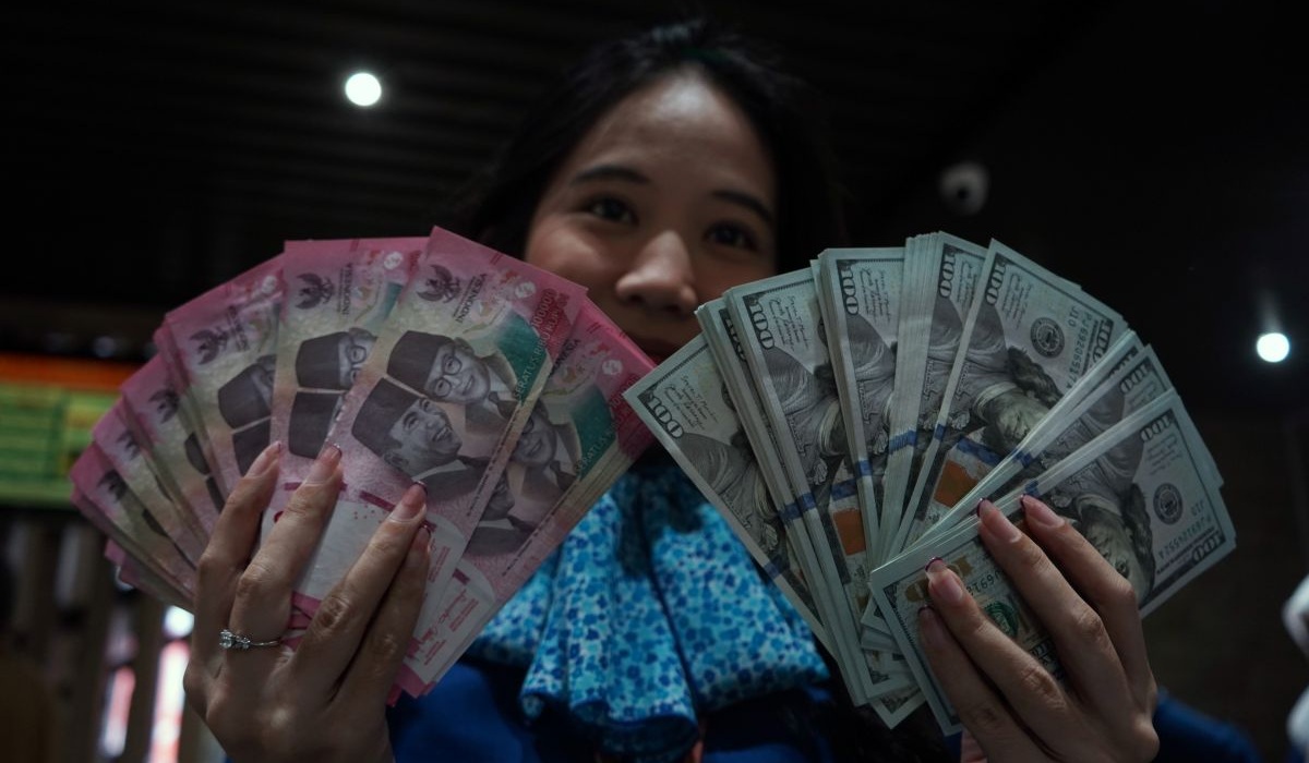 Transaksi Valas di Batam Melonjak, Money Changer Diserbu