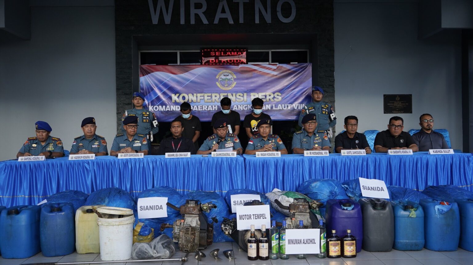 Gagalkan Penyelundupan Sianida dari Filipina, TNI AL Amankan Pumpboat ARRIL di Perairan Minahasa Utara