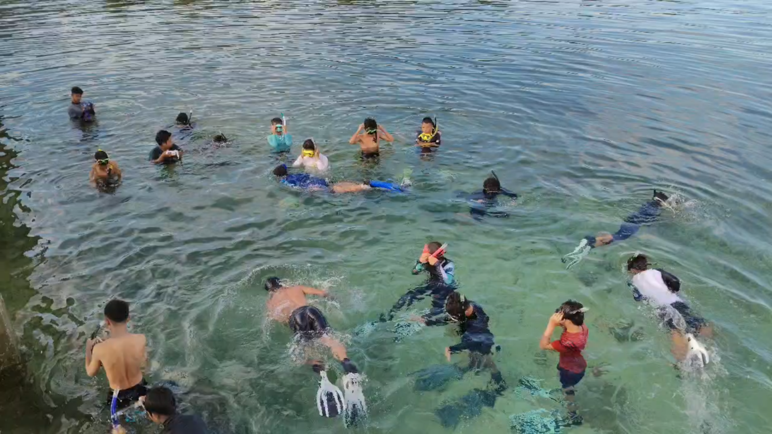 Berenang 5 Kilometer ke Bunaken, siswa SMK Solagratia kampanyekan konservasi laut