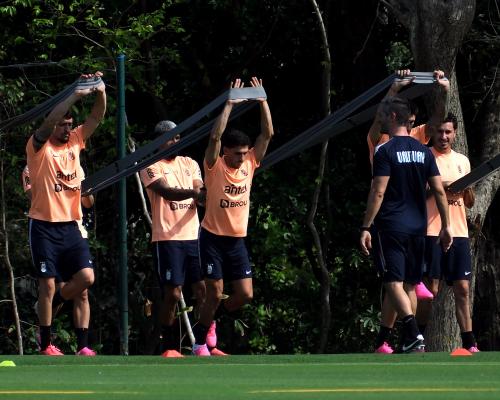 Uruguay Terhambat Masalah Penerbangan Jelang Pertandingan Piala Dunia