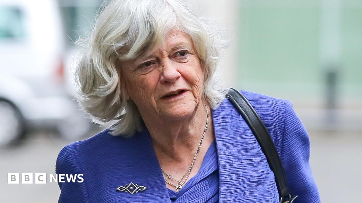 Ann Widdecombe Meninggal Akibat Pukulan Palu: 21 Kali di Kepala