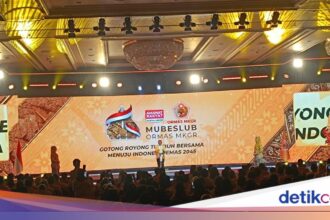 Bahlil Minta Kader MKGR Beri Masukan pada Pemerintah