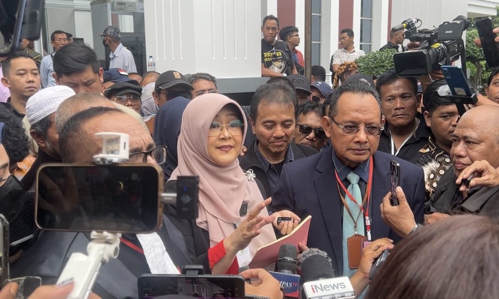 Dokter Tifa Didakwa Berlapis dalam Kasus Ijazah Presiden Jokowi