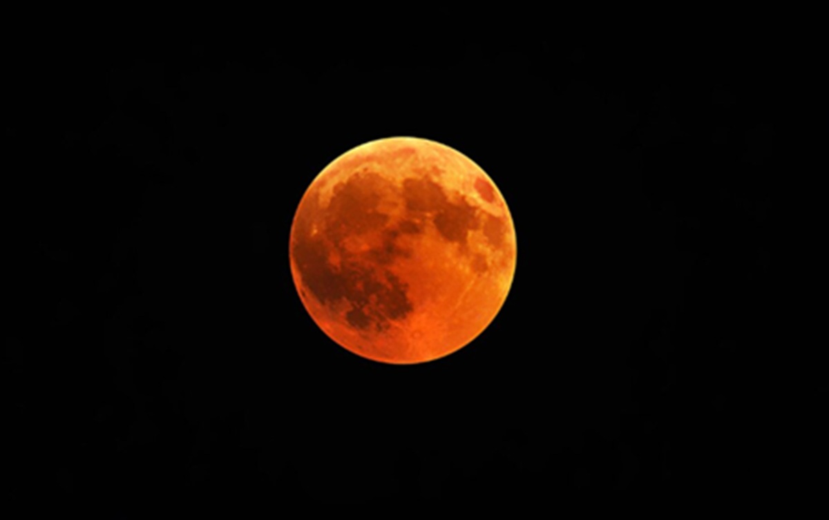Fenomena Buck Moon Oranye Menyambut Musim Gerhana Agustus
