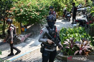 Gegana Sisir SD Srengseng Sawah 15 Setelah Ancaman Bom