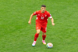 Granit Xhaka Rayakan 150 Caps dan Kelolosan Swiss ke 16 Besar