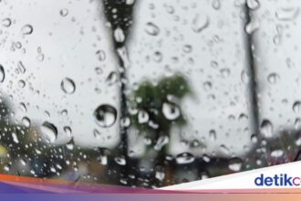 Hujan Deras Kembali Mengguyur Bogor Setelah Lama Kering