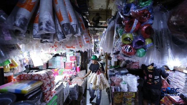 Industri Petrokimia Tertekan Impor Murah Produk China