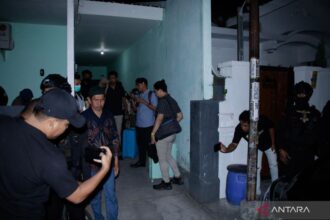 KPK Sita Dokumen Korupsi dari Kantor CV DKK di Lombok Barat