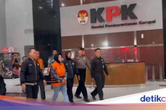 KPK Tahan Bupati Sukoharjo Etik Suryani atas Dugaan Suap