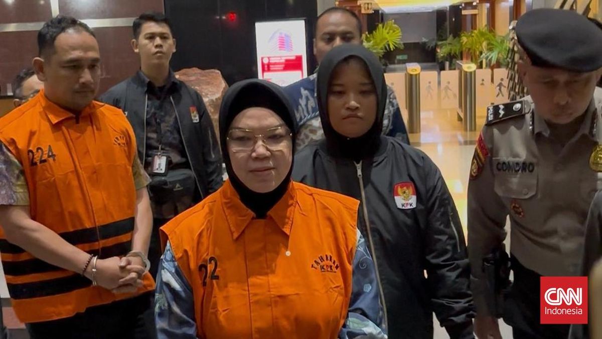 KPK Tahan Bupati Sukoharjo Etik Suryani atas Dugaan Korupsi