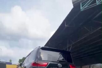 KPK Temukan Land Cruiser Diduga Hasil Suap di Kasus Bupati Kuansing