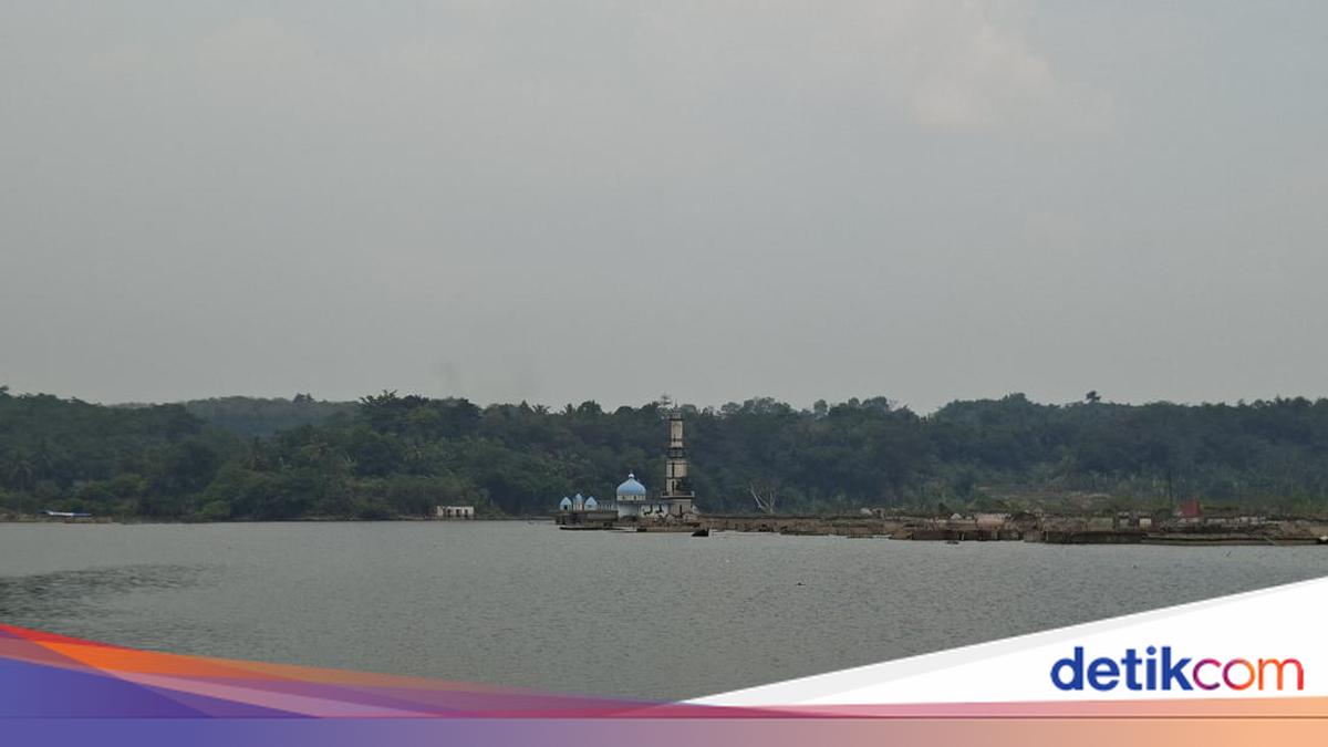Kampung Somang yang Tenggelam di Lebak Muncul Saat Kemarau