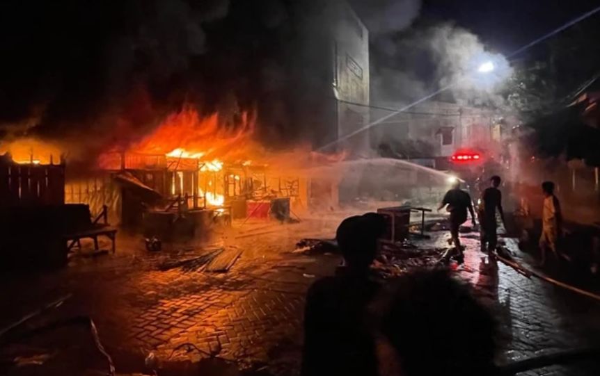 Kebakaran Hanguskan Pasar Sibolga Nauli, Pedagang Menanti Bantuan