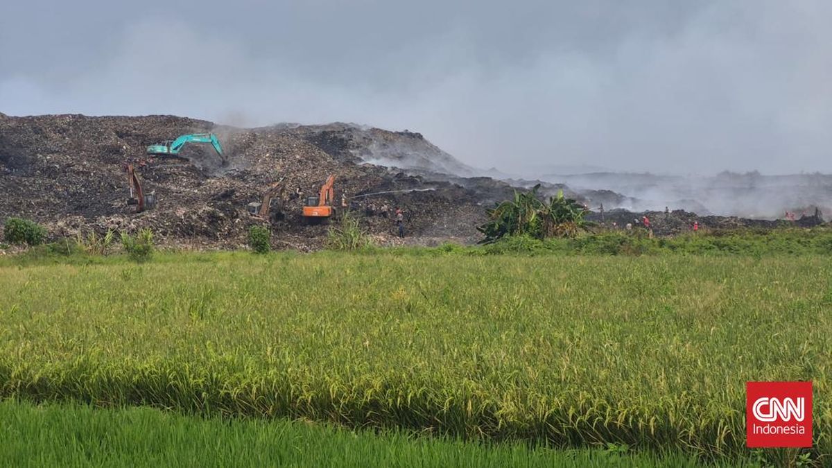 Kebakaran TPA Jatiwaringin Memasuki Hari Kelima, Api Masih Berkobar