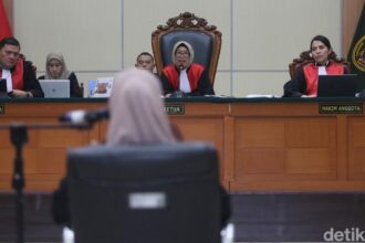 Kuasa Hukum Jokowi: Siap Hadir dan Tunjukkan Ijazah di Sidang