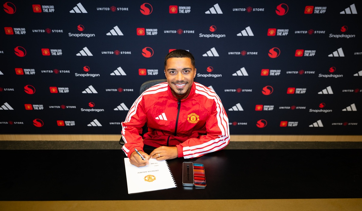 Manchester United Rekrut Youri Tielemans dari Aston Villa