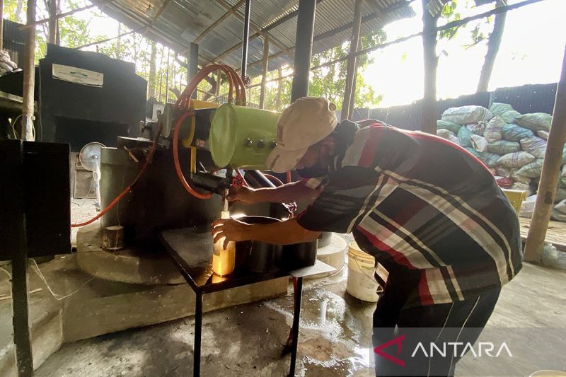 Masyarakat Bukit Imogiri Ubah Sampah Plastik Jadi BBM Alternatif