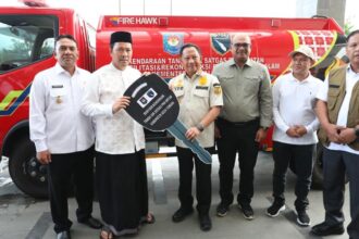 Mendagri Tito Karnavian Serahkan Tangki Air Multifungsi untuk Aceh Tengah