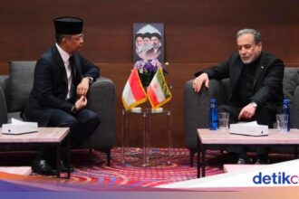 Menlu RI dan Menlu Iran Bahas Hubungan Bilateral di Iran