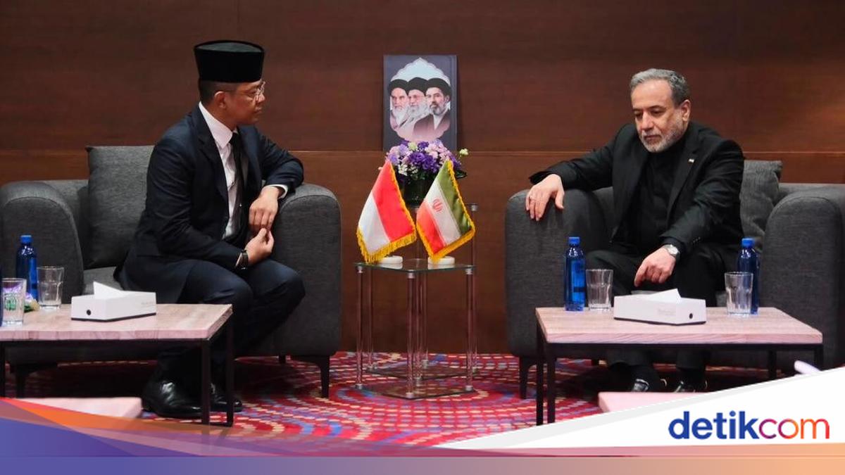 Menlu RI dan Menlu Iran Bahas Hubungan Bilateral di Iran