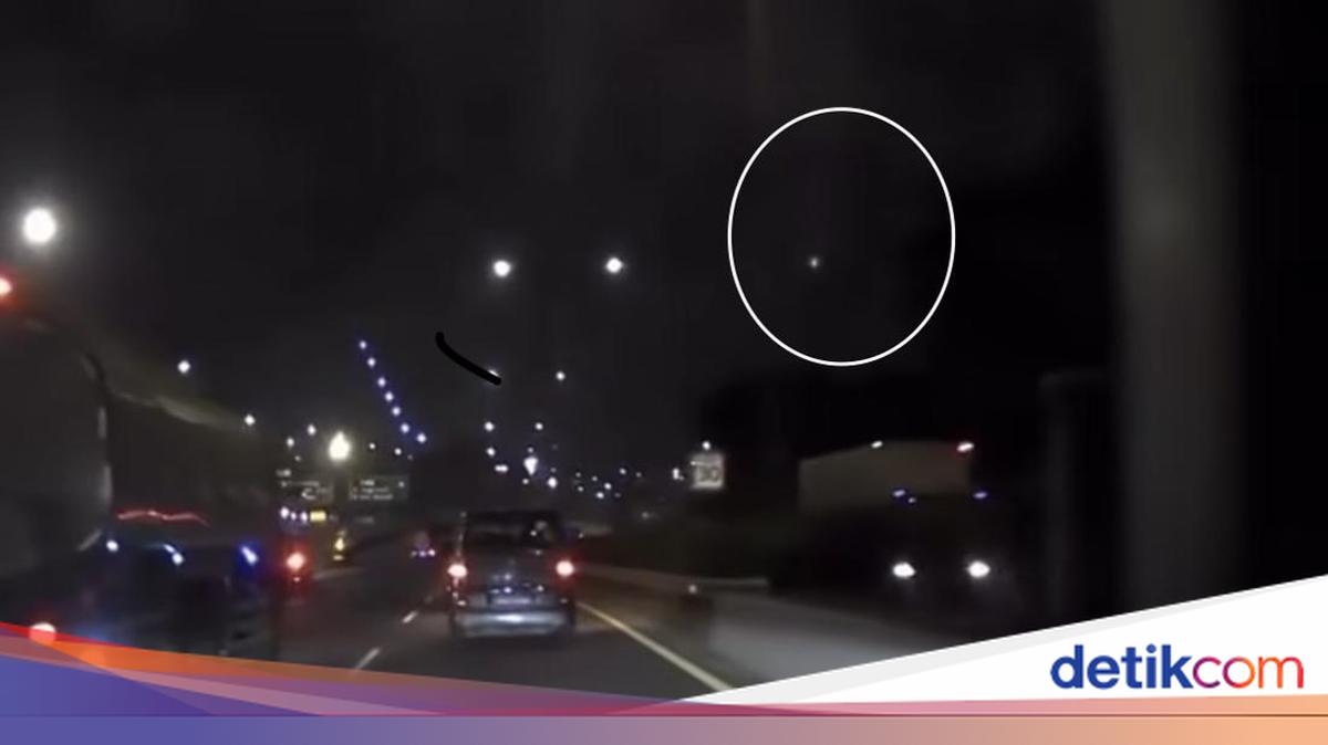 Meteor Melintas di Langit Tol JORR Jaktim, BRIN Beri Penjelasan