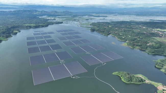 PLN Rancang Strategi Membangun 100 GW PLTS Berbasis BESS