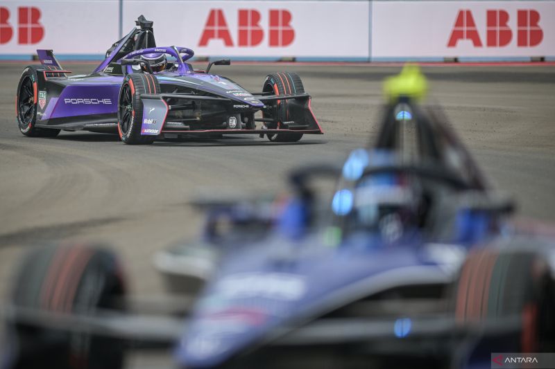 Pascal Wehrlein Menangkan Balapan Formula E di Shanghai