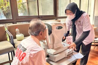 Pemeriksaan Mata Berkala Kunci Kualitas Penglihatan Lansia