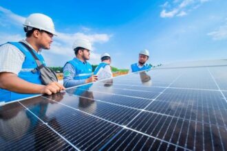Pemerintah Siapkan 28.000 Hektare untuk PLTS 100 GW di Jawa