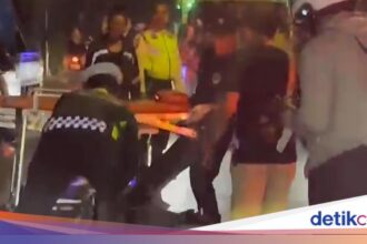 Pemotor Tewas Usai Gagal Nyalip Mobil Boks di Gunungputri
