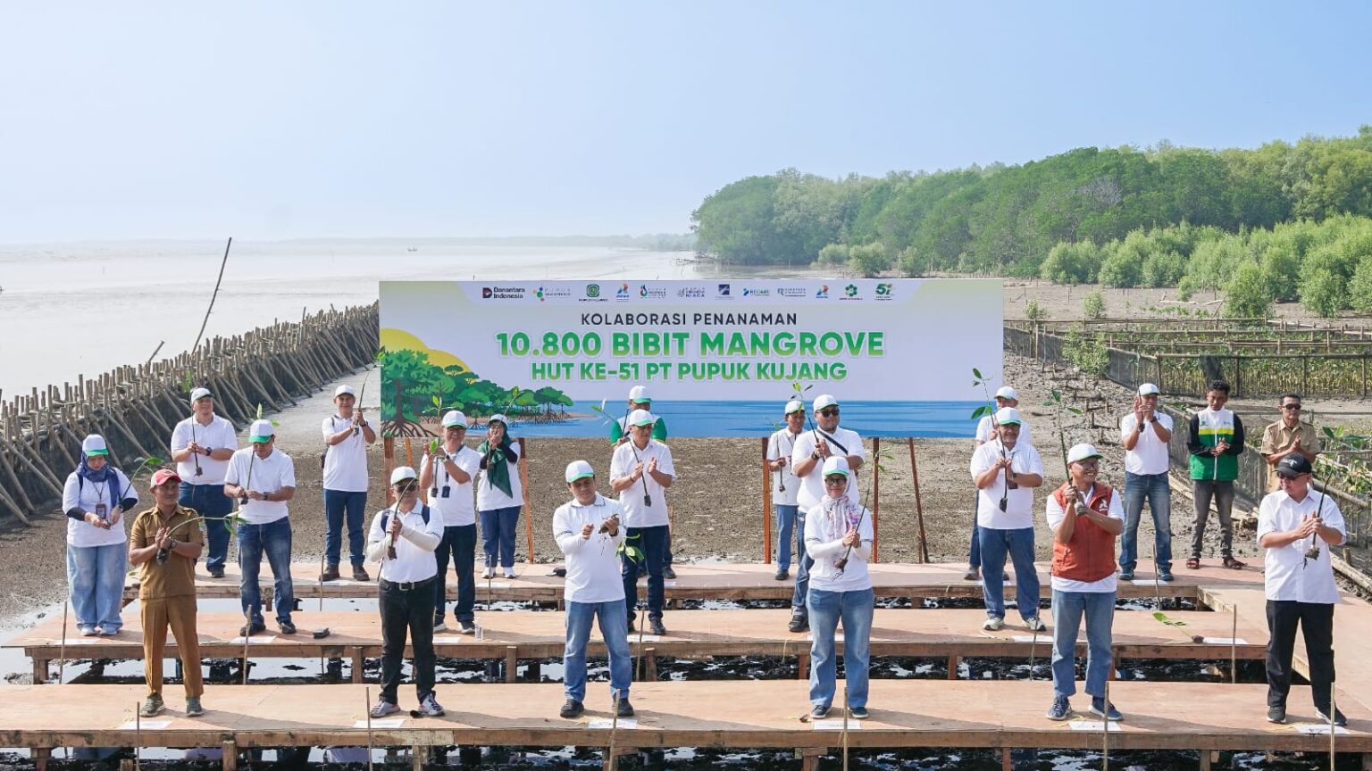Penanaman 500 Bibit Mangrove Perkuat Ekosistem Pesisir