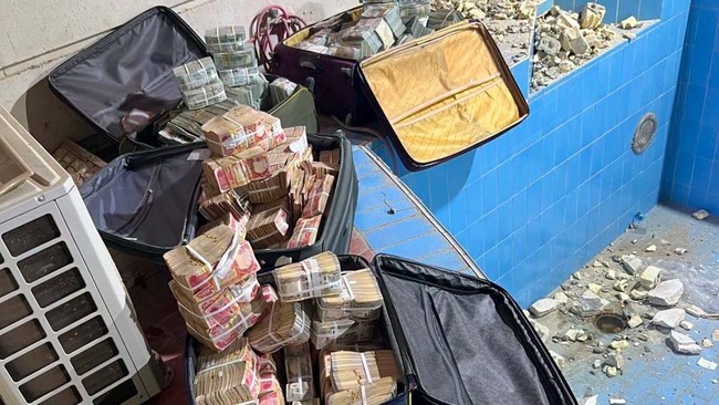 Penggerebekan Rumah Mantan Wamen Irak, Rp 430 Miliar Disita