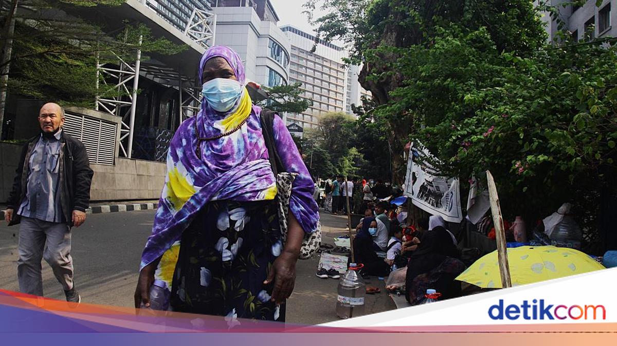 Pengungsi WNA di Trotoar Kantor UNHCR Jaksel Ditertibkan dan Akan Direlokasi