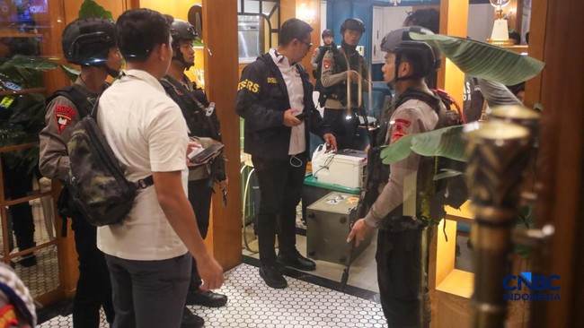 Penyidik Gabungan Geledah Kafe di Jakarta Selatan, Temukan Brankas Raksasa