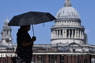 Peringatan Cuaca Panas Diperpanjang di Inggris Saat Rekor Suhu 34C Terpecahkan