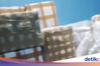 Polda Banten Ungkap Gudang Rokok Ilegal di Serang