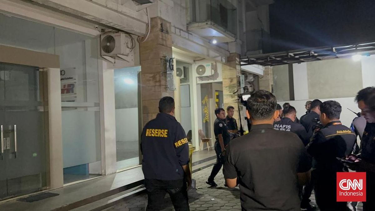 Polisi Geledah Bangunan di Cipete terkait Kasus Korupsi