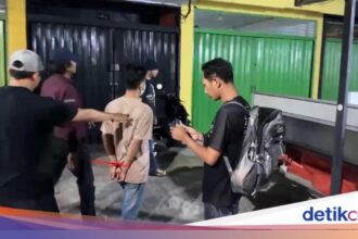 Polisi Tangkap Pencuri Motor di Showroom Tangerang