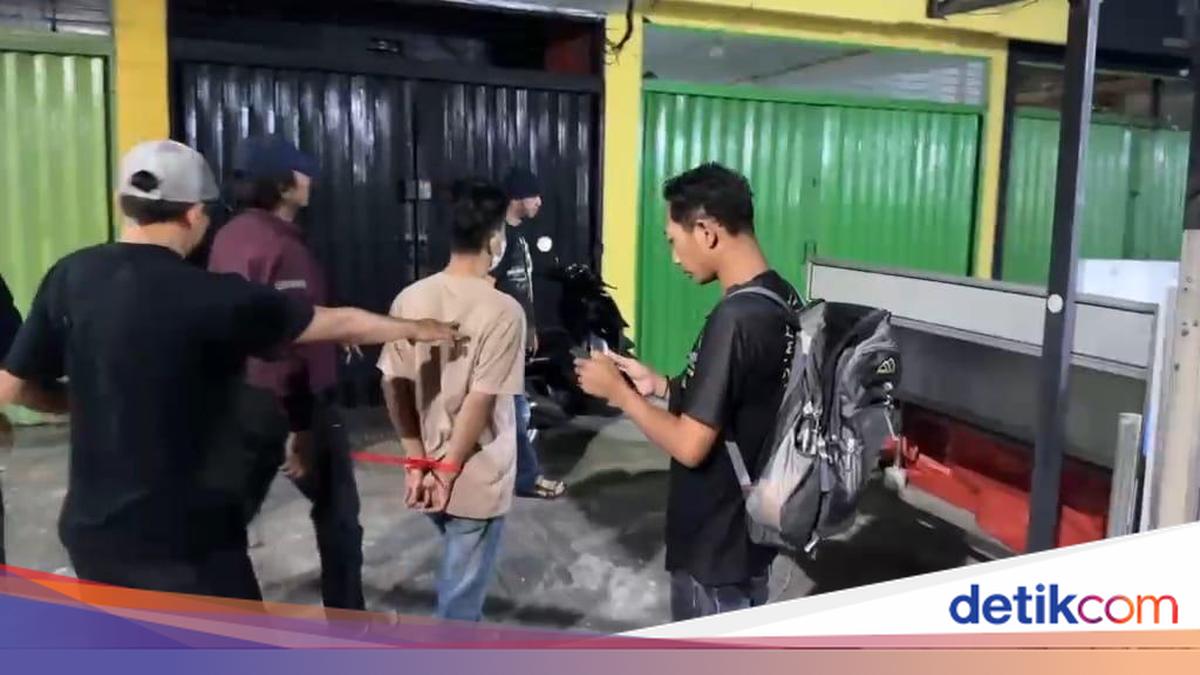 Polisi Tangkap Pencuri Motor di Showroom Tangerang
