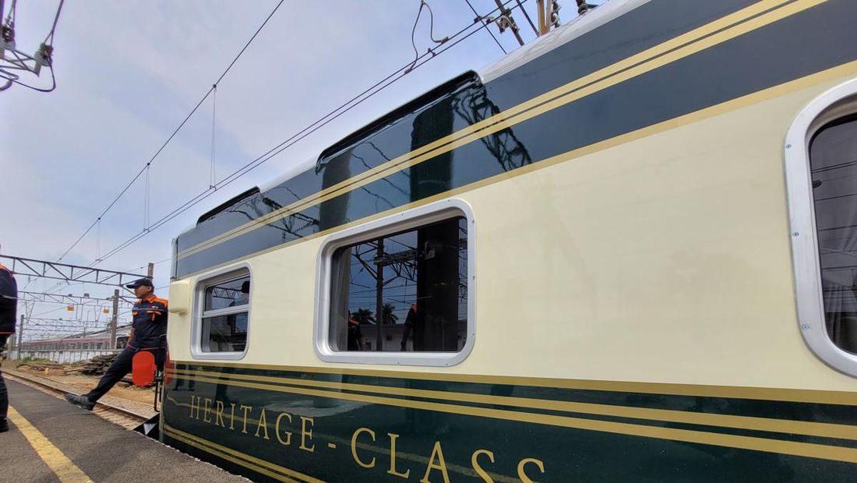 Prabowo Subianto Jajal Kereta Nusantara Explorer dari Semarang