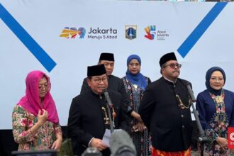 Pramono Anung Umumkan Jembatan Gembok Cinta di Atas Sungai Cideng