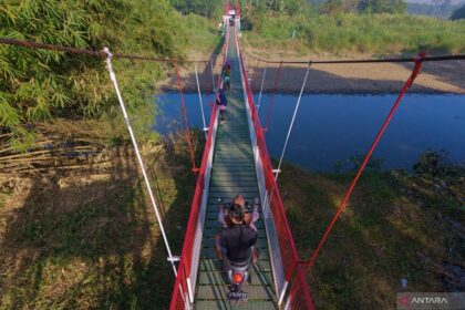 Proyek Infrastruktur, Konflik Perang, dan Energi Bersih: Rangkuman Berita Nasional 25 Juli 2026