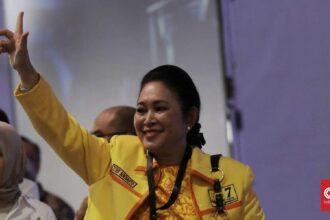 Titiek Soeharto Raih Juara 3 di Kejuaraan Menembak Kapolri Cup