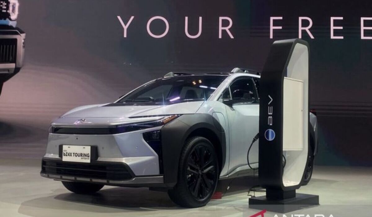 Toyota Kenalkan Tiga Kendaraan Elektrifikasi Terbaru di GIIAS 2026
