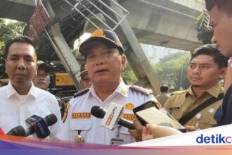 Truk Pengangkut Crane Tabrak JPO Tendean, Polisi Siapkan Langkah Pengamanan