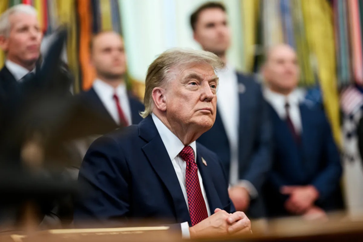 Trump Ancam Balas Iran Setelah Serangan Rudal Balistik